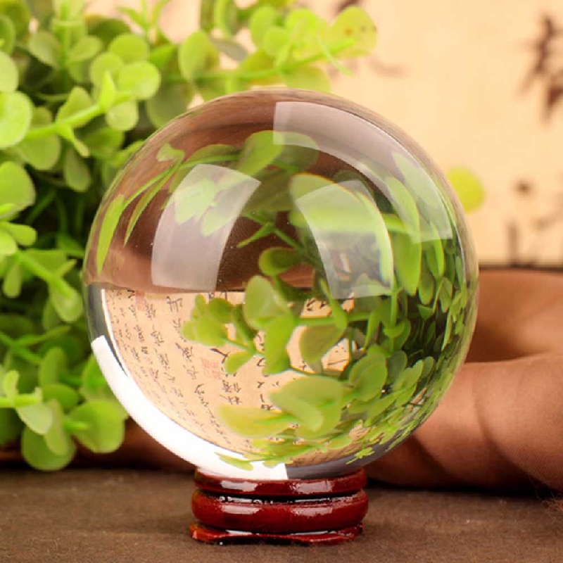 40mm Rare Clear Natural Stones Feng Shui Crystal Ball And Minerals Amber Raw Quartz Crystals Figurines Ball Gifts Products(China (Mainland))