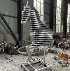 Stainless steel horse sculptur