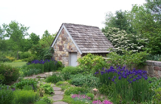 10 Ideas From Outstanding Spring Gardens