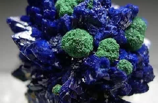 Amazing stone flowers